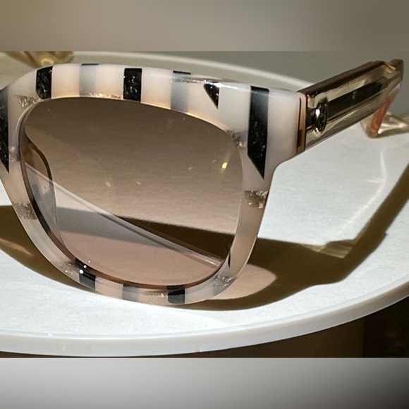 GUCCI SUNGLASSESâVERY GOOD CONDITIONâPINKISH TORTOISE SHEET COLORâSUPER NICE âď¸ - Picture 10 of 15